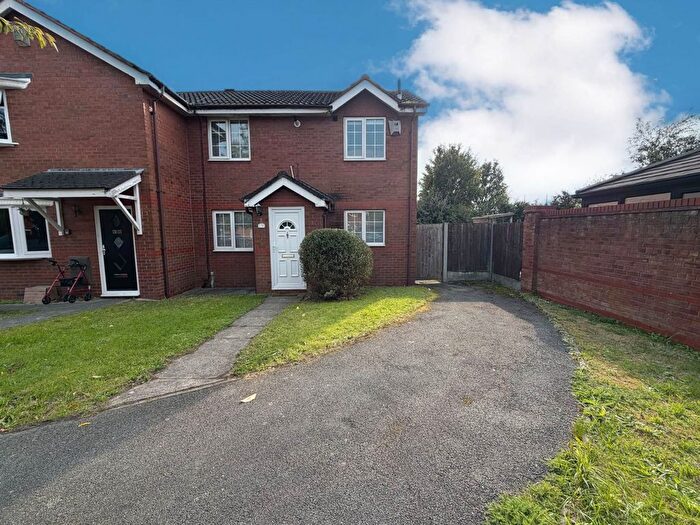 2 Bedroom Semi-Detached House For Sale In Badby Wood, Northwood, L33