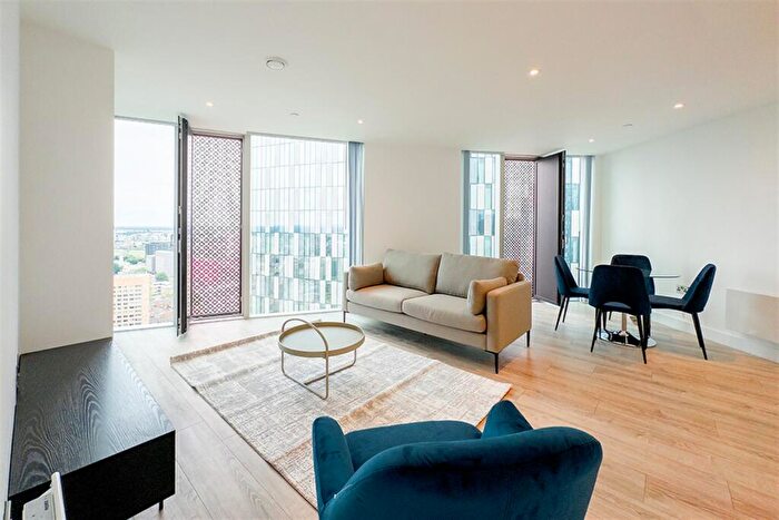 2 Bedroom Apartment To Rent In Thr, M15