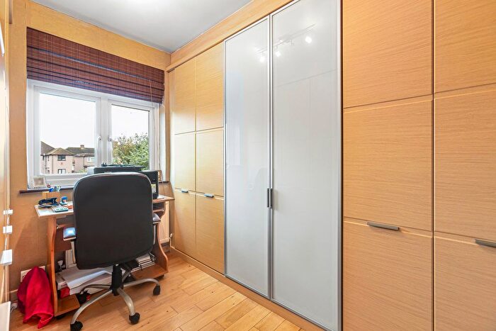 2 Bedroom Terraced House For Sale In Cranford Avenue, Staines-Upon-Thames, Surrey, TW19