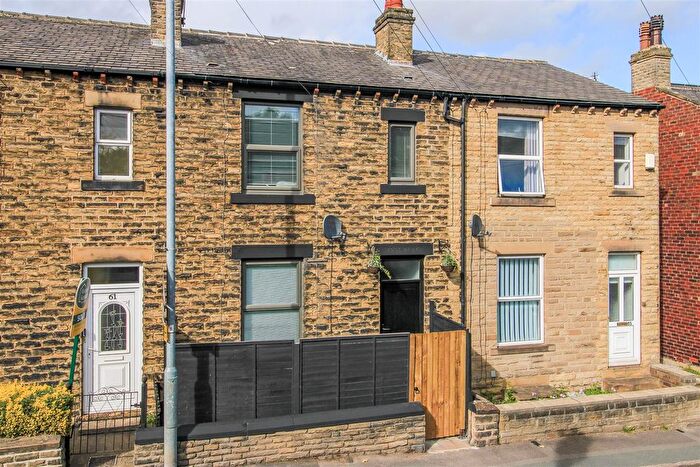 3 Bedroom Semi Detached House For Sale In Manor Road, Ossett, WF5
