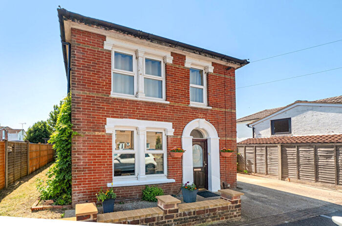2 Bedroom Detached House For Sale In Randolph Street, Shirley, Southampton, Hampshire, SO15