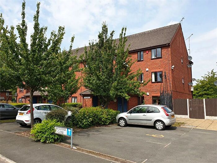 2 Bedroom Flat To Rent In Britannia Close, Radcliffe, M26