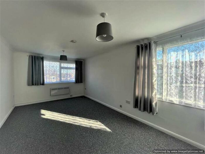 2 Bedroom Flat To Rent In Dale Court, Church Avenue, Northolt, UB5