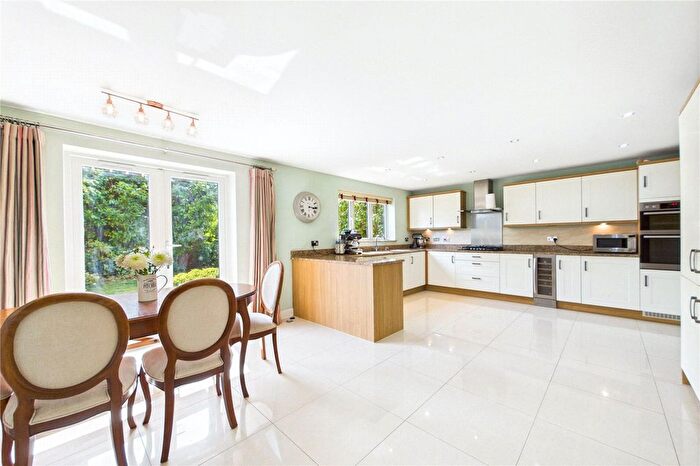 5 Bedroom Detached House To Rent In Elk Path, Three Mile Cross, Reading, Berkshire, RG7