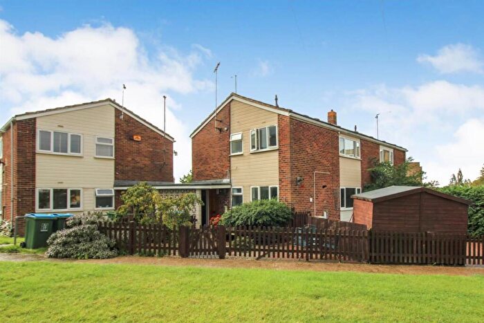 1 Bedroom Maisonette For Sale In Hilton Avenue, Aylesbury, HP20