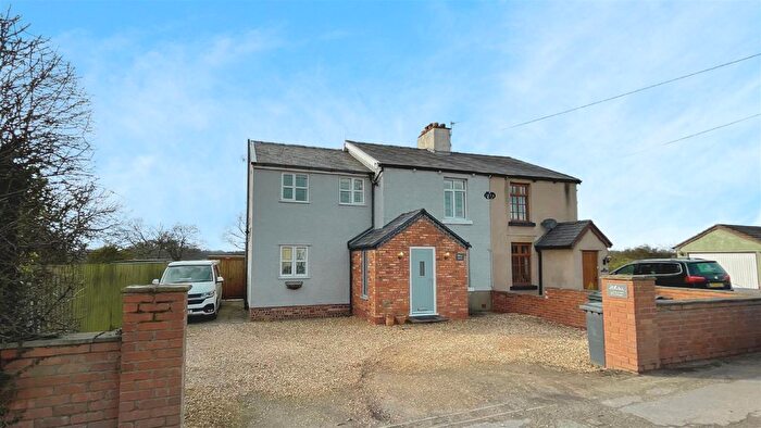 3 Bedroom Semi-Detached House For Sale In Sineacre Lane, Bickerstaffe, L39