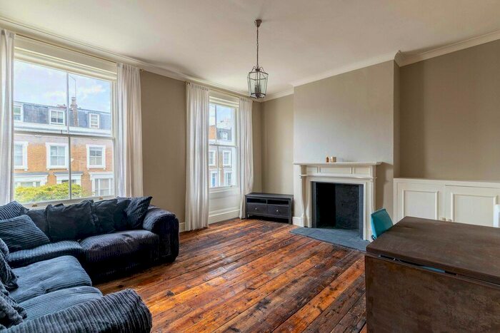 2 Bedroom Flat To Rent In Britannia Road, Fulham, SW6