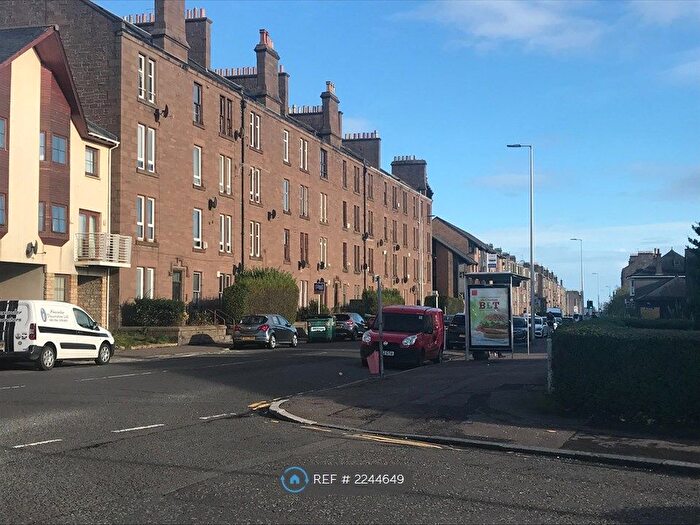 2 Bedroom Flat To Rent In Clepington Road, Dundee, DD3