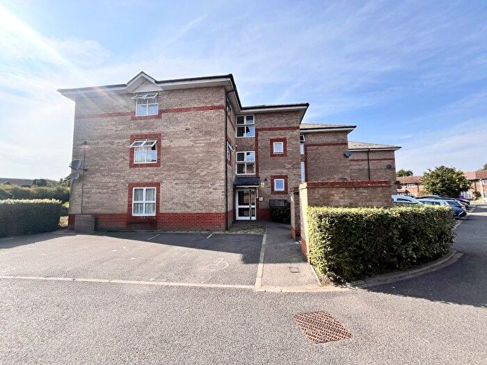 2 Bedroom Flat To Rent In Douglas Road, Stanwell, Staines, TW19