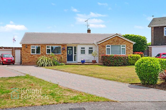 3 Bedroom Detached House For Sale In Marsham Crescent, Chart Sutton, ME17