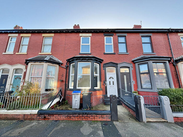 3 Bedroom Terraced House For Sale In Peter Street, Blackpool, FY1