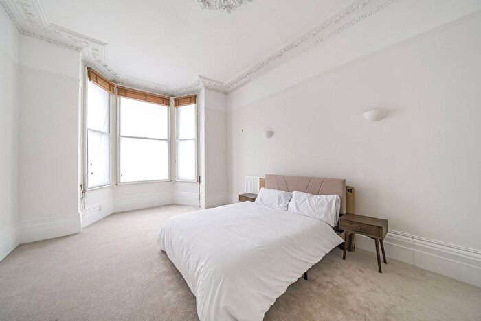 1 Bedroom Flat To Rent In Finborough Road, Chelsea, London, SW10