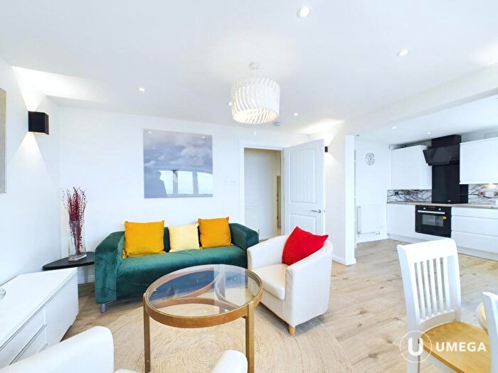 3 Bedroom Flat To Rent In High Street, Cockenzie, East Lothian, EH32