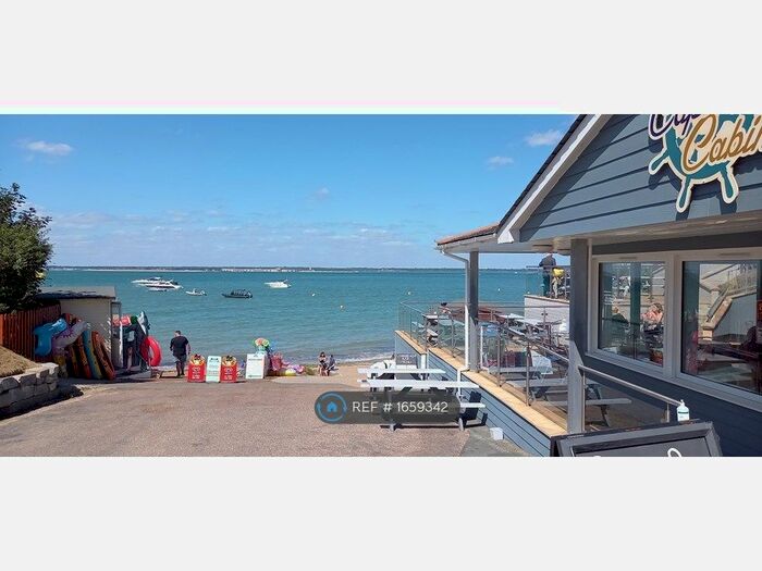 2 Bedroom Flat To Rent In Colwell Bay, Freshwater, PO40