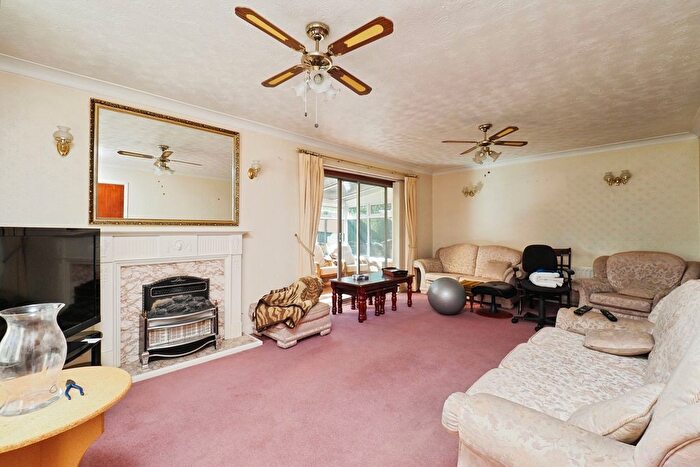 4 Bedroom Detached House For Sale In Charlotte Grove, Bramcote, Nottingham, NG9
