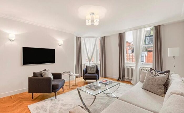 2 Bedroom Flat To Rent In Gloucester Place, Marylebone, London, NW1