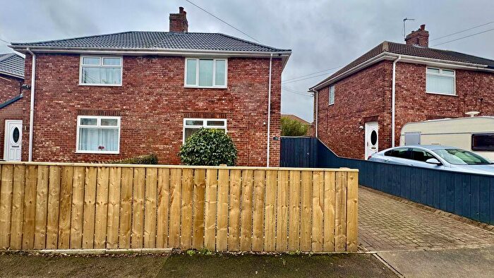 2 Bedroom Semi Detached House For Sale In Hawthorn Crescent, Harraton, Washington, NE38