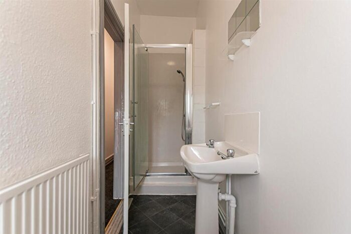 5 Bedroom Maisonette To Rent In A Fulwood Road (), Sheffield, S10