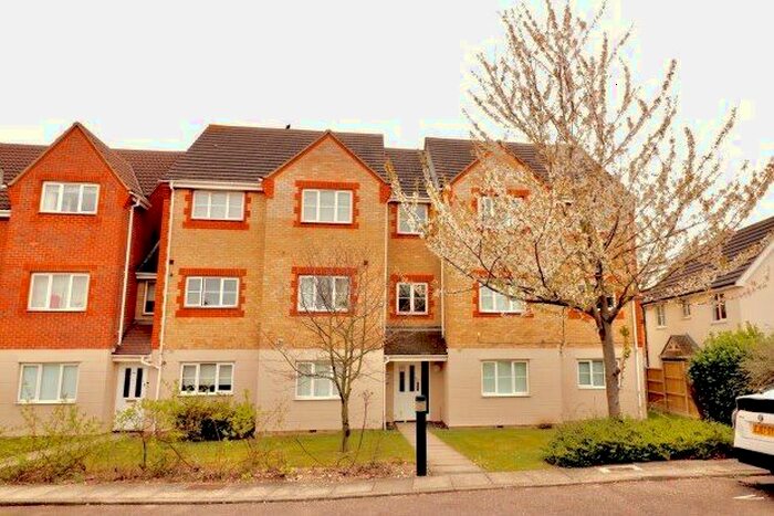 2 Bedroom Flat To Rent In Galleon Road, Grays, RM16