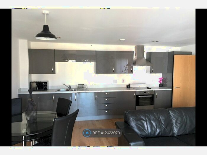 2 Bedroom Flat To Rent In Ship Wharf, Colchester, CO2