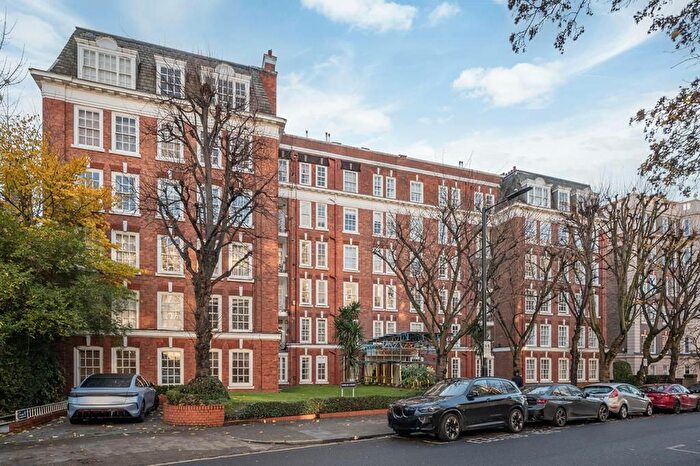 2 Bedroom Flat For Sale In Circus Lodge, St Johns Wood, NW8