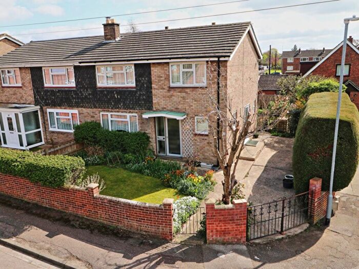 4 Bedroom Semi-Detached House For Sale In Henbrook, St Neots, PE19