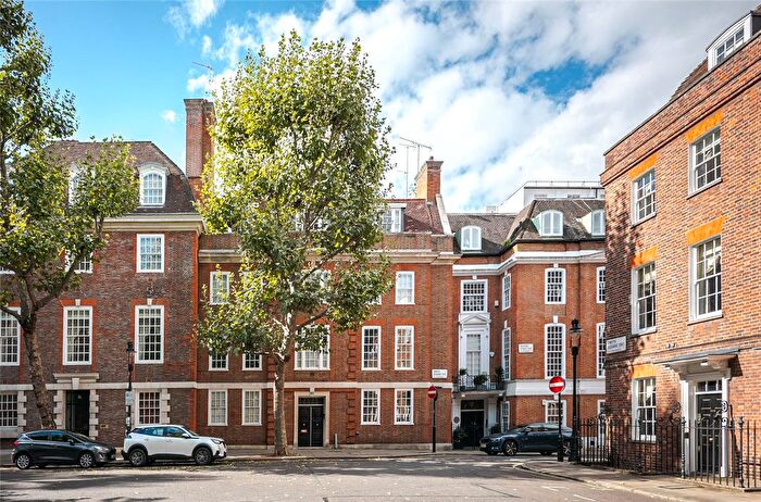 1 Bedroom Flat To Rent In Smith Square, London, Uk, SW1P