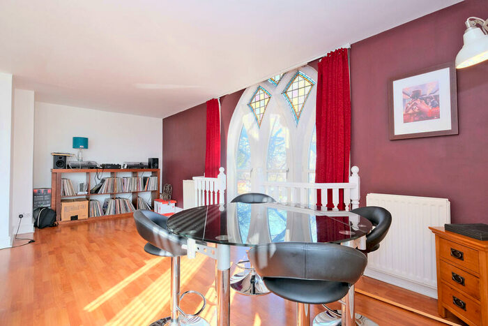 2 Bedroom Flat For Sale In George Street, Aberdeen, AB25