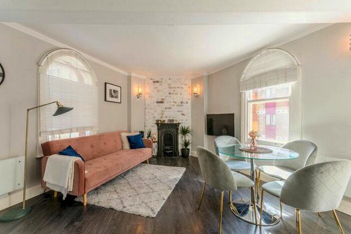 2 Bedroom Flat For Sale In Commercial Street, Spitalfields, London, E1