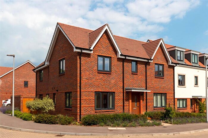 4 Bedroom Detached House To Rent In Weaver Avenue, Arborfield Green, Reading, Berkshire, RG2