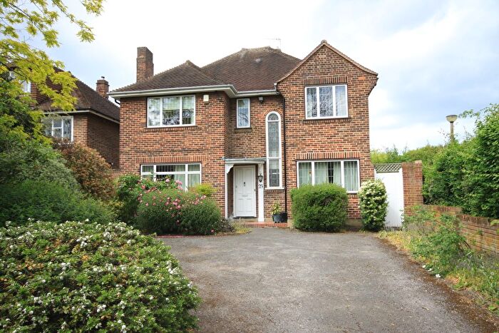 4 Bedroom Property For Sale In Manor Way, London, SE3