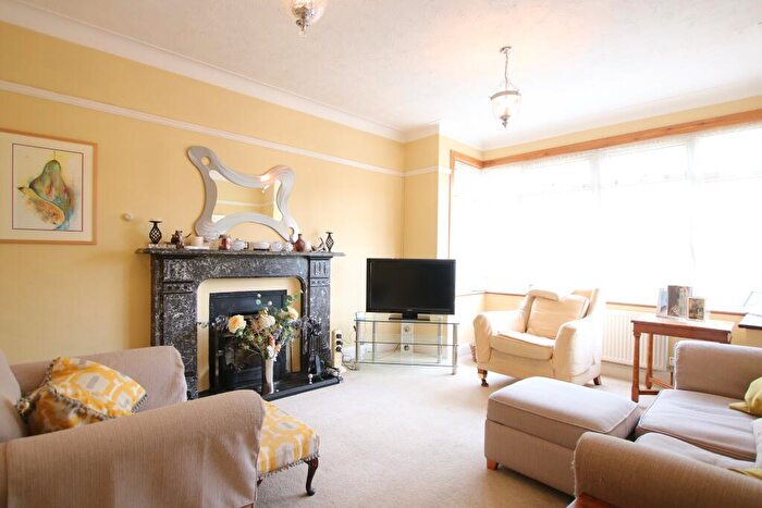 5 Bedroom Detached House For Sale In Bassett, Southampton, SO16