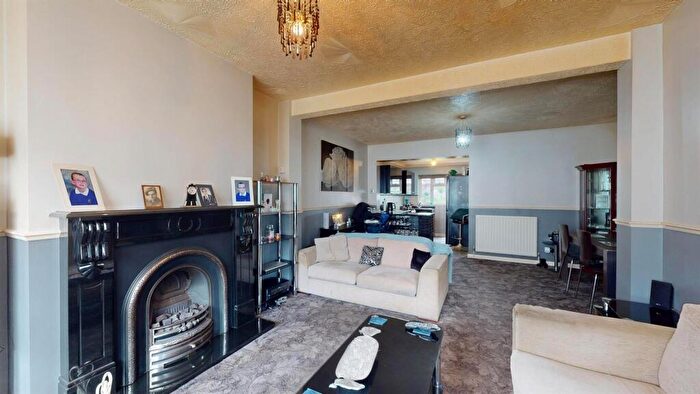 3 Bedroom Terraced House For Sale In Custom House, London, E16