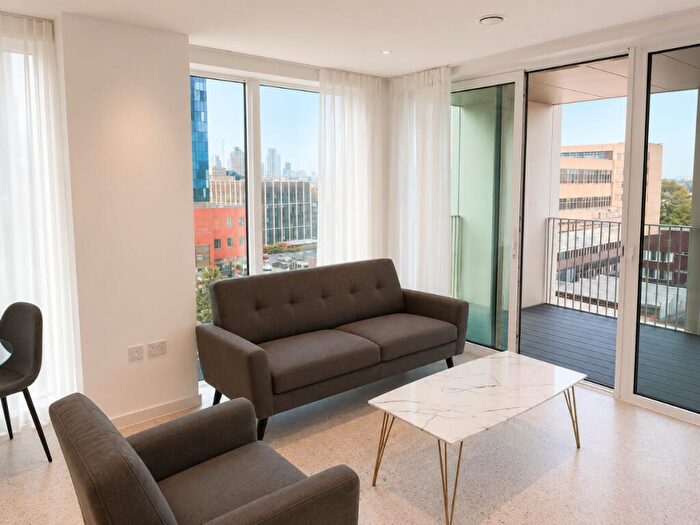 2 Bedroom Apartment To Rent In Bouchon Point, Cendal Crescent, The Silk District, E1