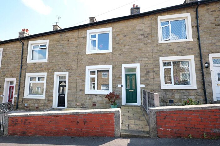 2 Bedroom Terraced House For Sale In Hollins Road, Barnoldswick, BB18