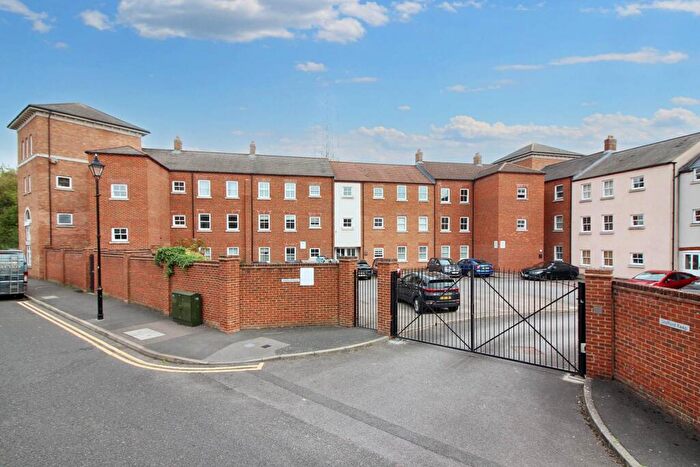2 Bedroom Apartment For Sale In Stafford Keep, Fairford Leys, HP19