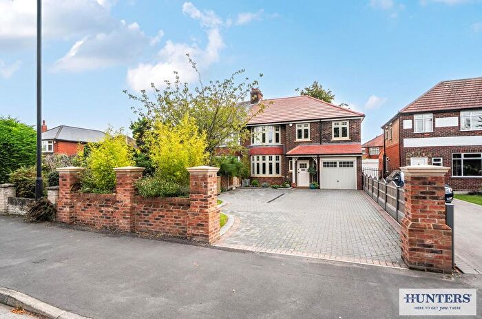 4 Bedroom Semi-Detached House For Sale In Doncaster Road, Selby, YO8