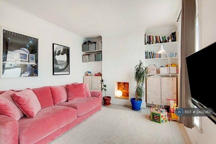 1 Bedroom Flat To Rent In Peckham, London, SE15