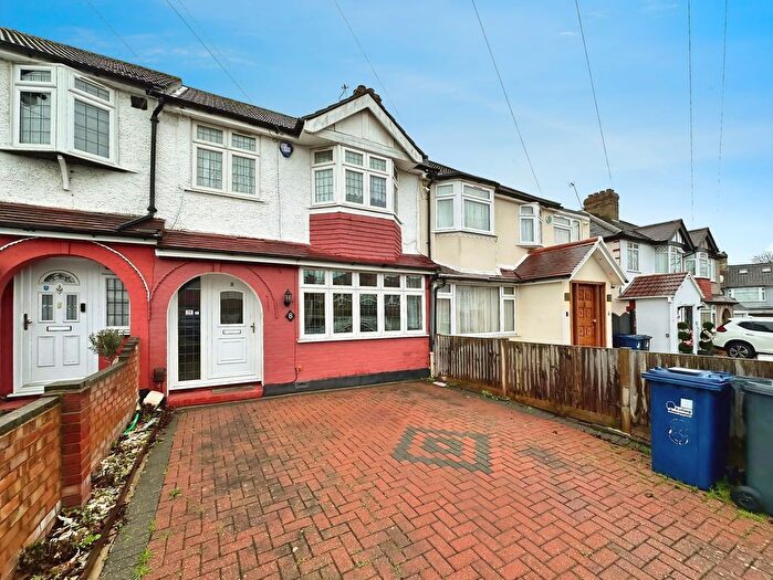 3 Bedroom Terraced House To Rent In Launceston Gardens, Perivale, UB6