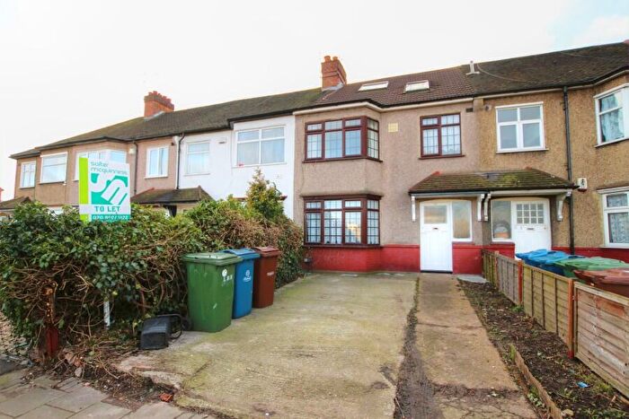 5 Bedroom Terraced House To Rent In Headstone Drive, Harrow, HA1