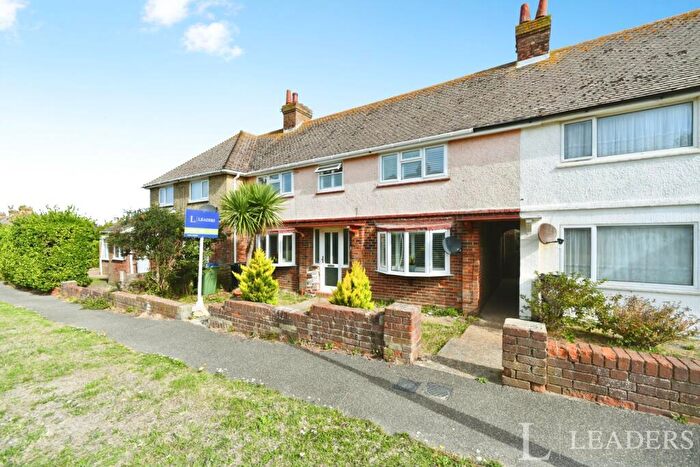 4 Bedroom House To Rent In Friars Avenue, Peacehaven, East Sussex, BN10