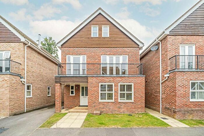 5 Bedroom House To Rent In Pendenza, Cobham, KT11