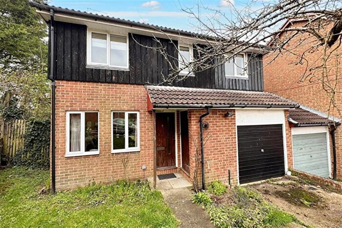 4 Bedroom Detached House To Rent In Badger Farm, SO22