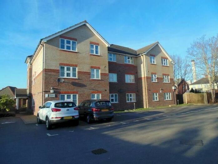 1 Bedroom Flat To Rent In Jessamine Road, Southampton, SO16