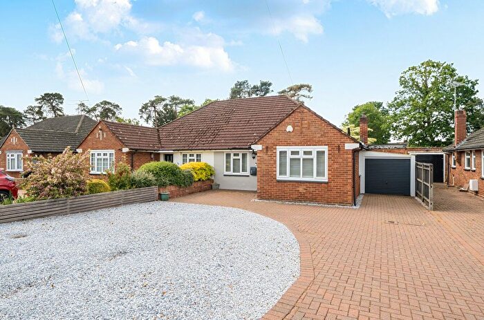 3 Bedroom Bungalow For Sale In Roslyn Road, Woodley, Reading, Berkshire, RG5