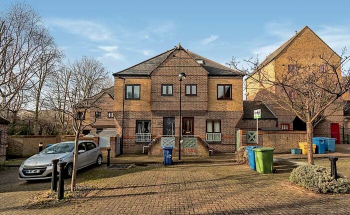 1 Bedroom Flat To Rent In Cunard Walk, London, SE16