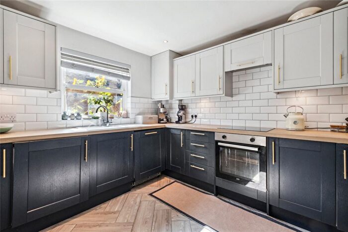 3 Bedroom Terraced House For Sale In Carmichael Mews, London, SW18