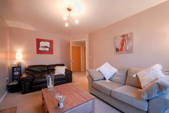 2 Bedroom Flat To Rent In Bittern Court, Dunfermline, Fife, KY11