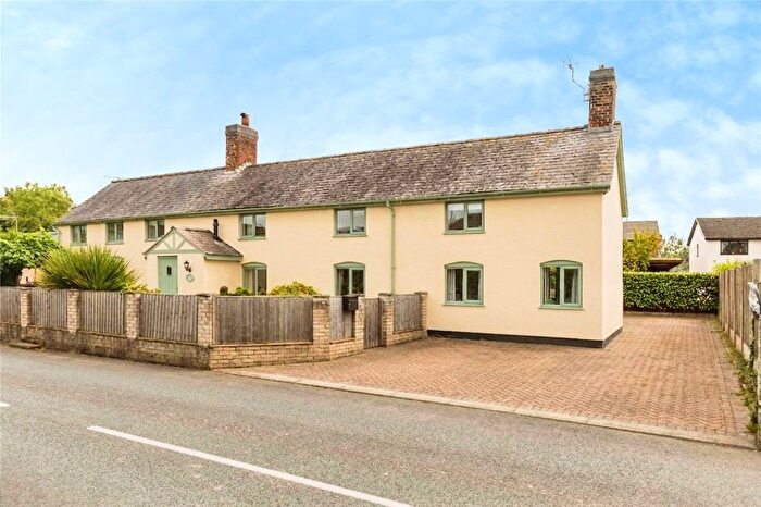 4 Bedroom Cottage For Sale In Station Road, Bangor-On-Dee, Wrexham, LL13