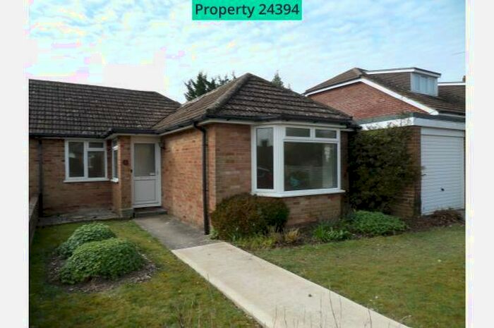 3 Bedroom Semi-Detached House To Rent In Mount Close, Winchester, SO22